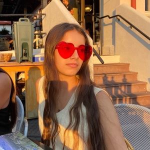 Meet your Posher, Vera